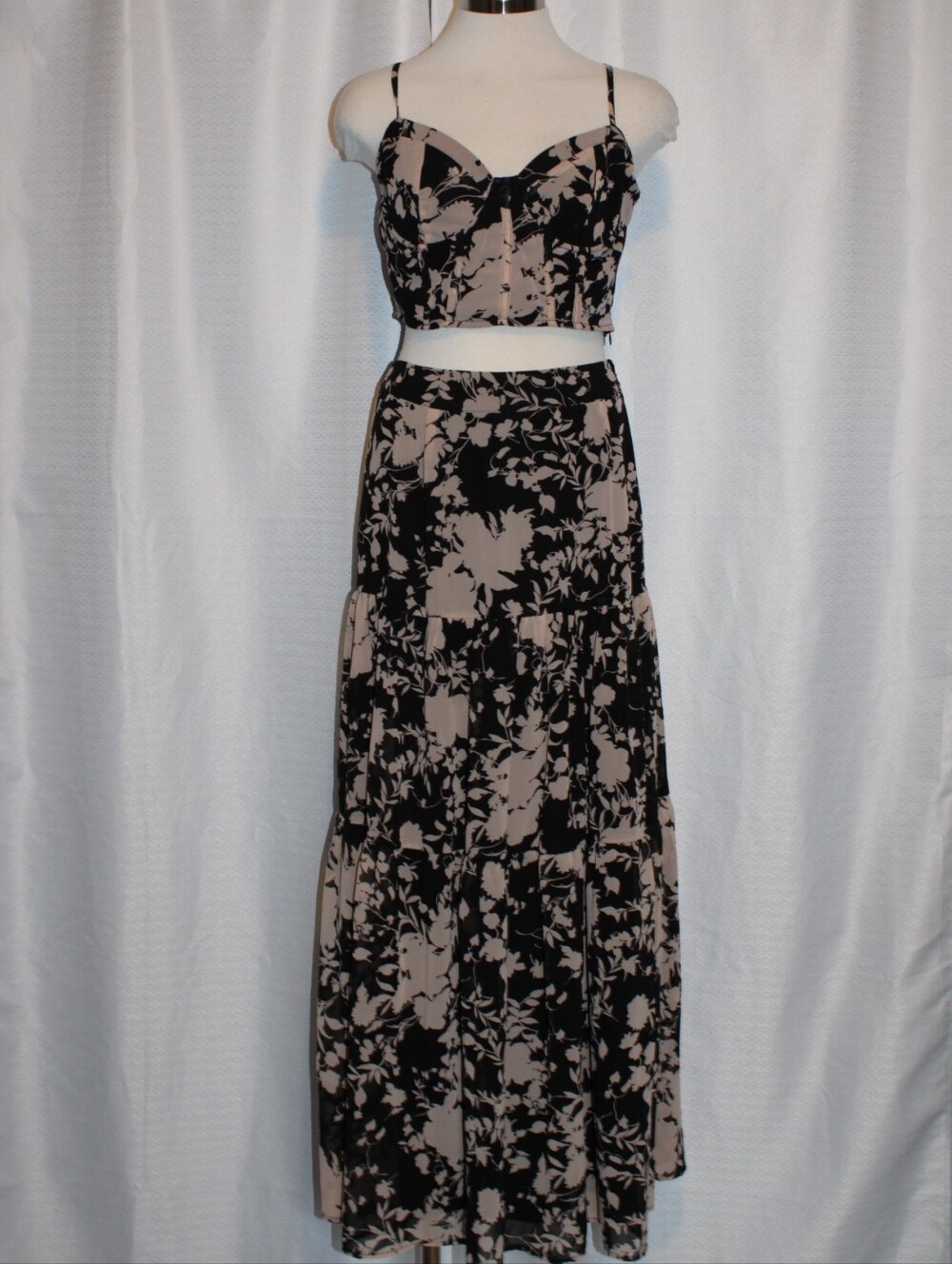 Fashion Nova Floral 2pc Maxi Skirt Set Peach & Black Size M NWT/NWOT